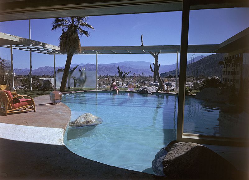 Raymond Loewy palm springs home.jpg