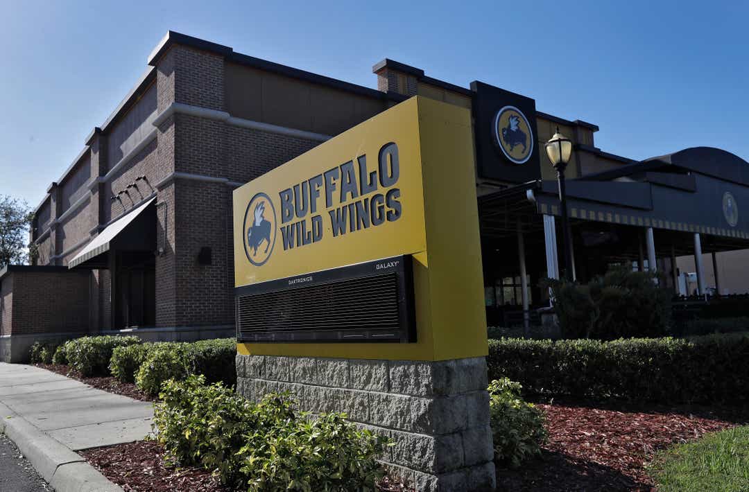 Buffalo Wild Wings, MGM partner for sports gambling, NFL mobile game