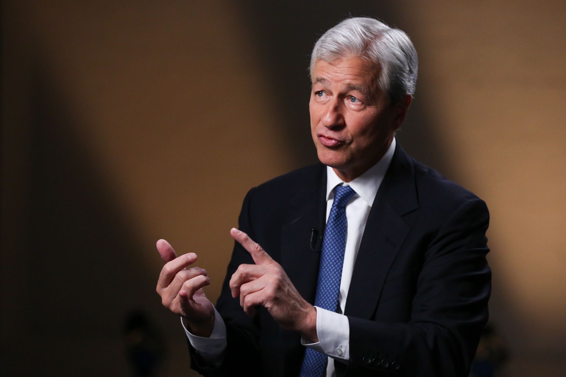 JPMorgan raises option of new fees if rates hit zero