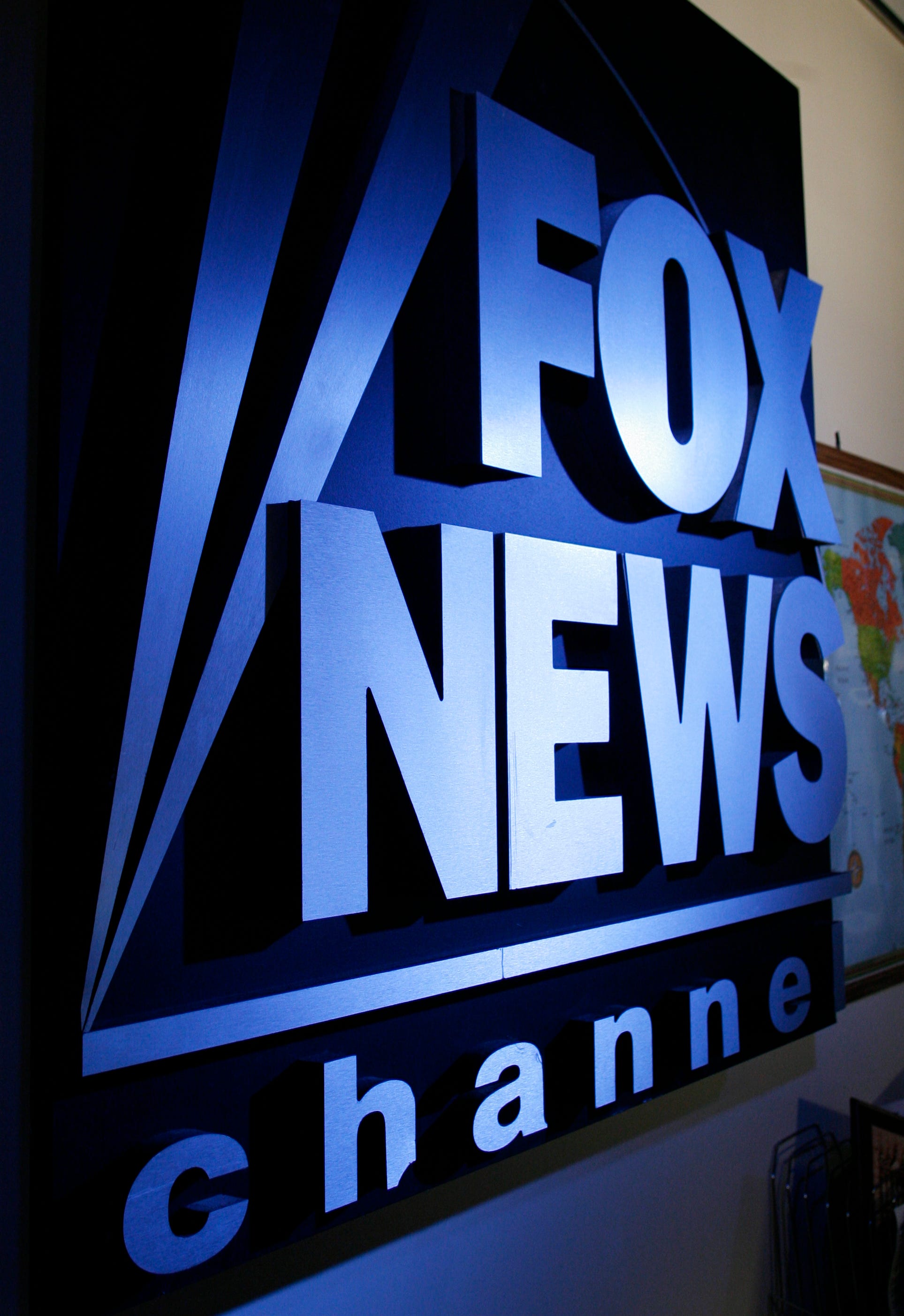 Fox News sorry after graph shows market reaction