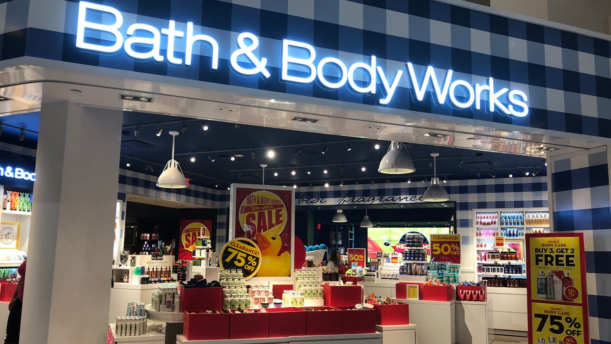 Bath & Body Works' annual Candle Day sale sold out online, but $9.95 candles available in stores through Sunday