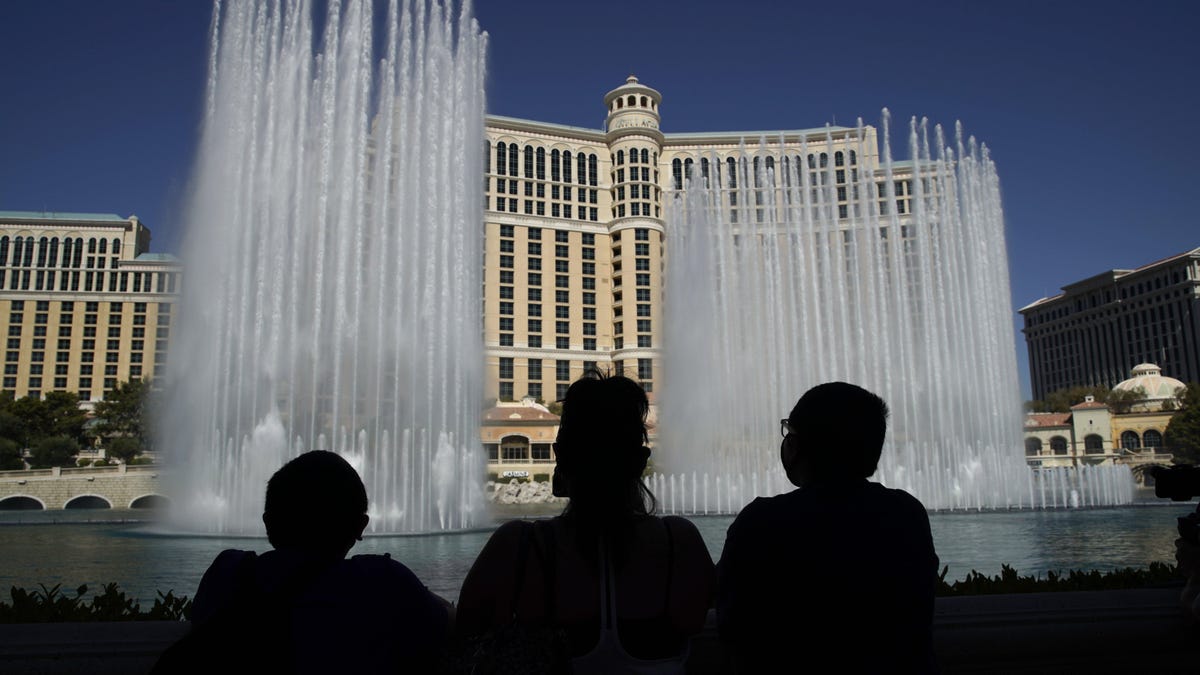 MGM Resorts to furlough 140 managers at Las Vegas properties due to business slump