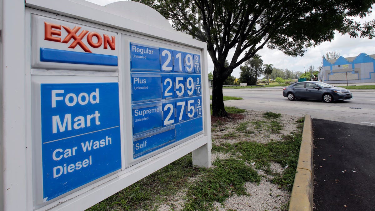 Oil giants Exxon, Chevron held merger talks, according to report
