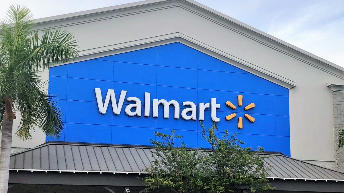 Walmart adding automated warehouses with robots to stores to help fulfill pickup, delivery orders