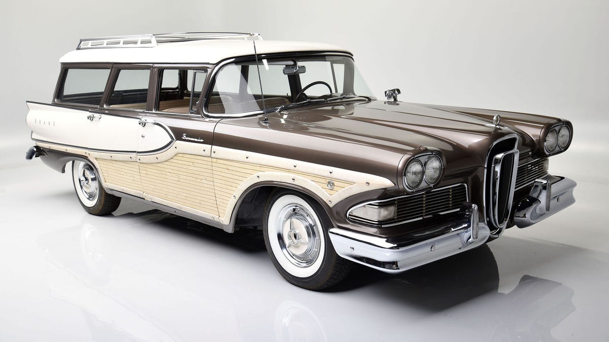 Ford family puts personal station wagons up for sale at Barrett-Jackson auction
