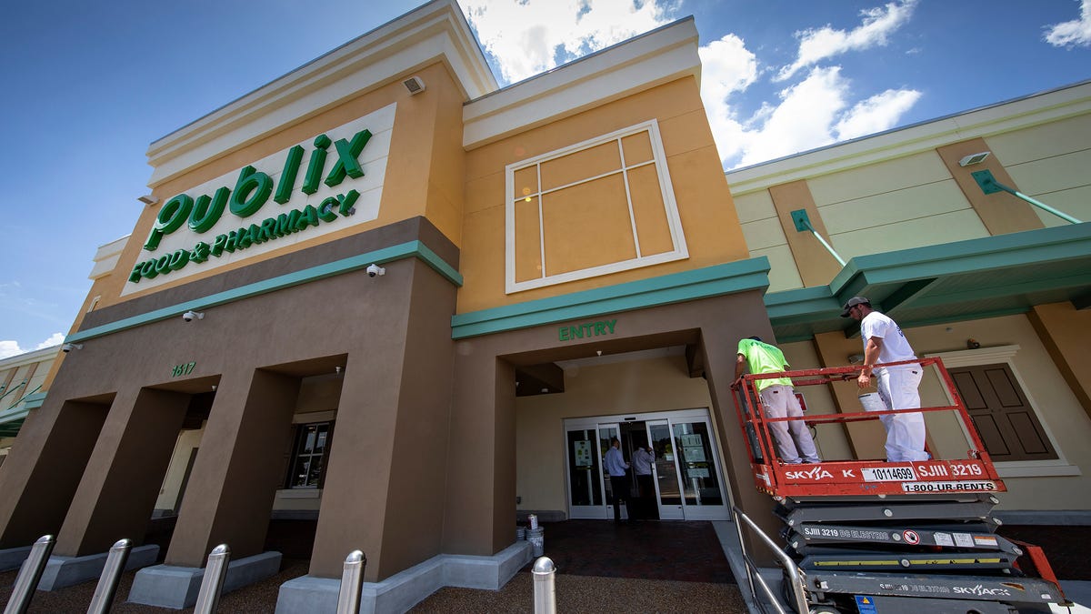 Publix COVID-19 vaccine deal with Florida raises questions