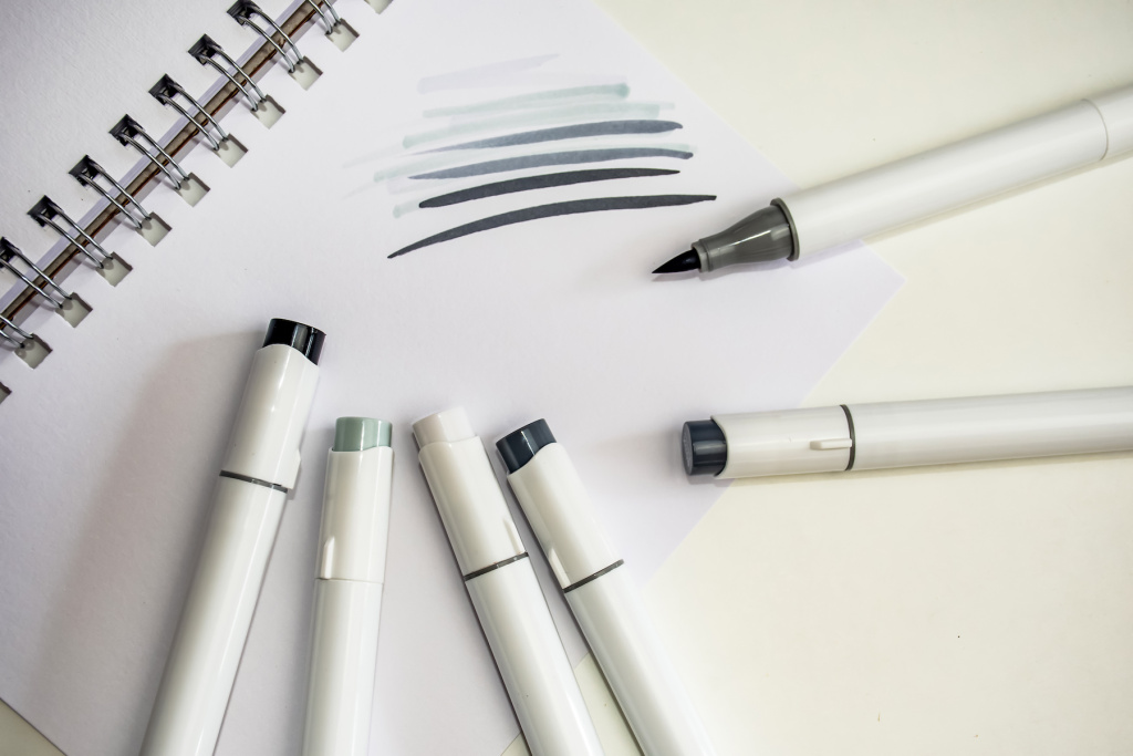 The Best Brush Pen and Dual-Tip Brush Pen Sets with Gray Inks