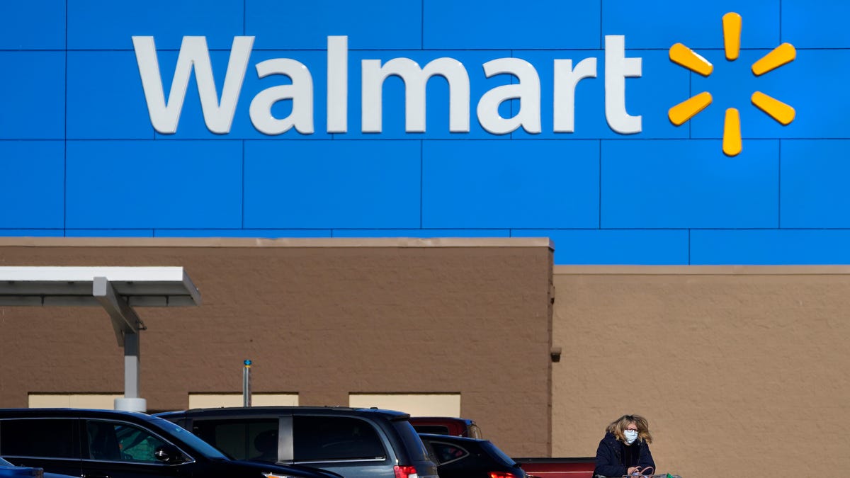 What stores and restaurants are open on Memorial Day? Walmart, Home Depot open; Costco closed Monday