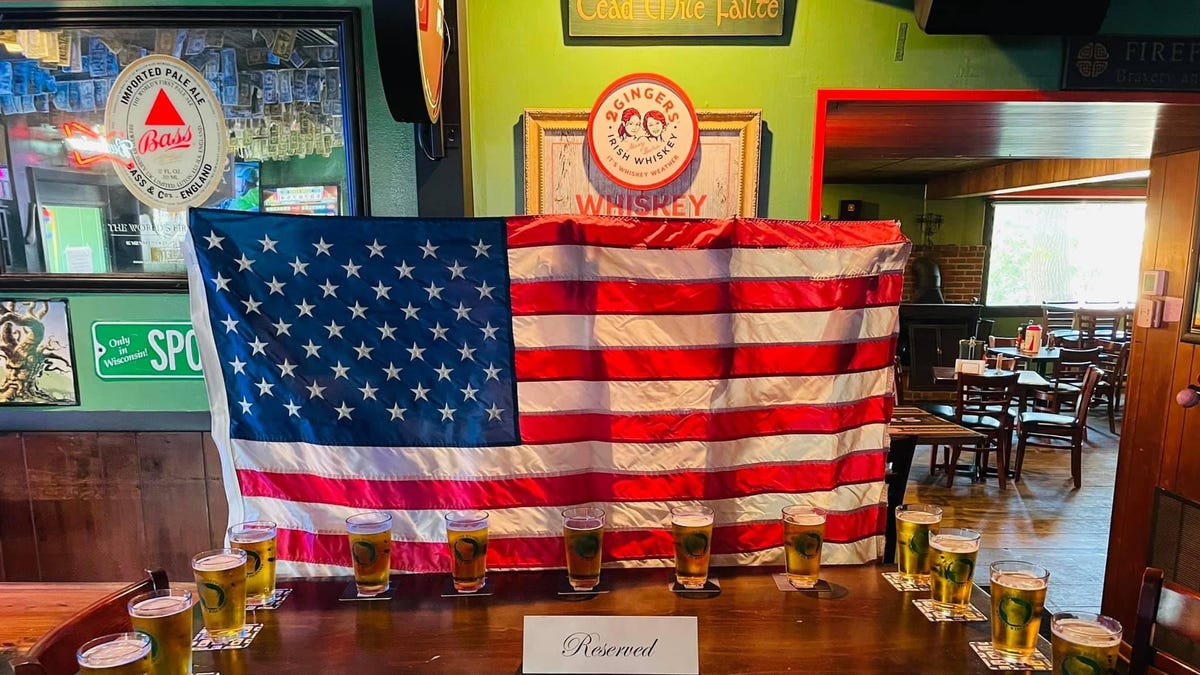 13 beers, an empty table: A quiet but powerful way restaurants honor those killed in Kabul